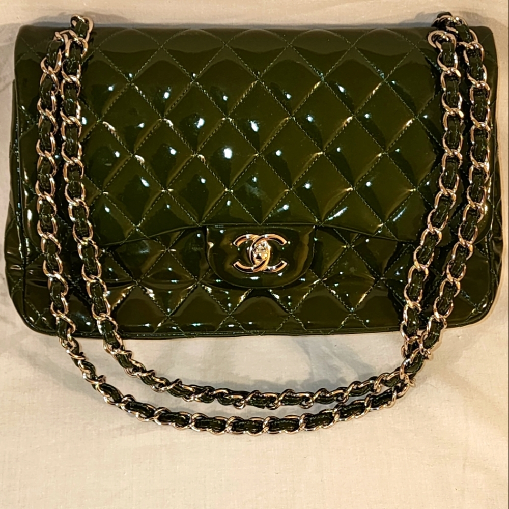 CHANEL Jumbo Double Flap